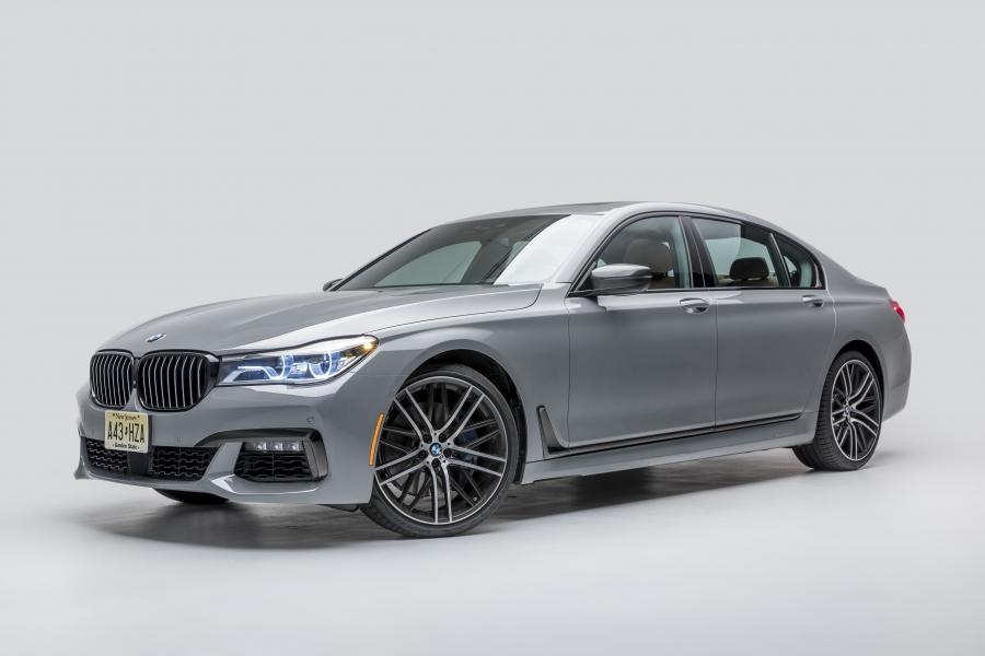  BMW 750i xDrive M Sport (G11) 2016 года  (NA) (фото 1 из 47)